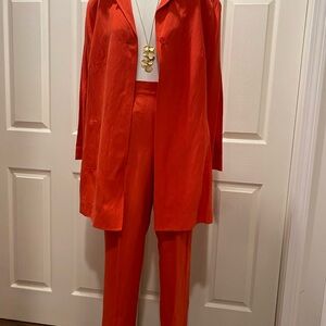 Women's Tropical color blazer.
25” pit to pit & 34 1/2 L